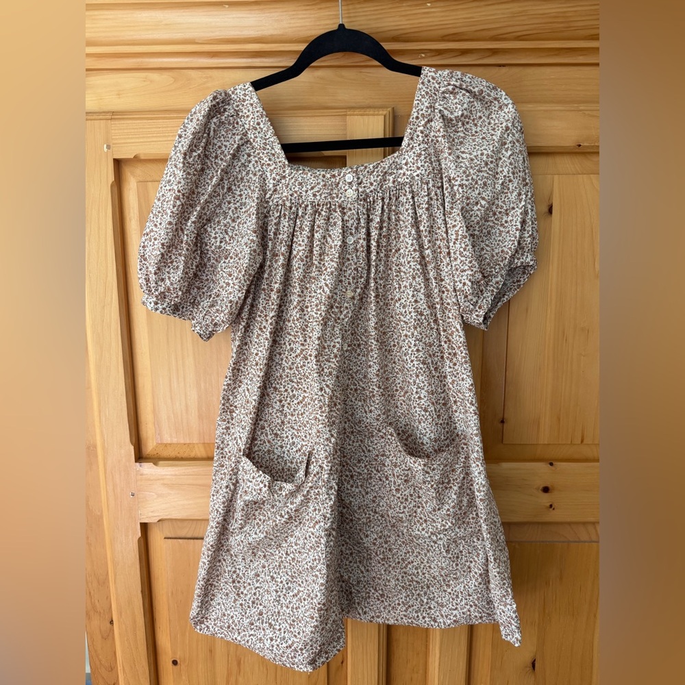 Doen ‘Meadow’ Cream Floral Puff-Sleeve Mini Dress in Sienna Champignon Print